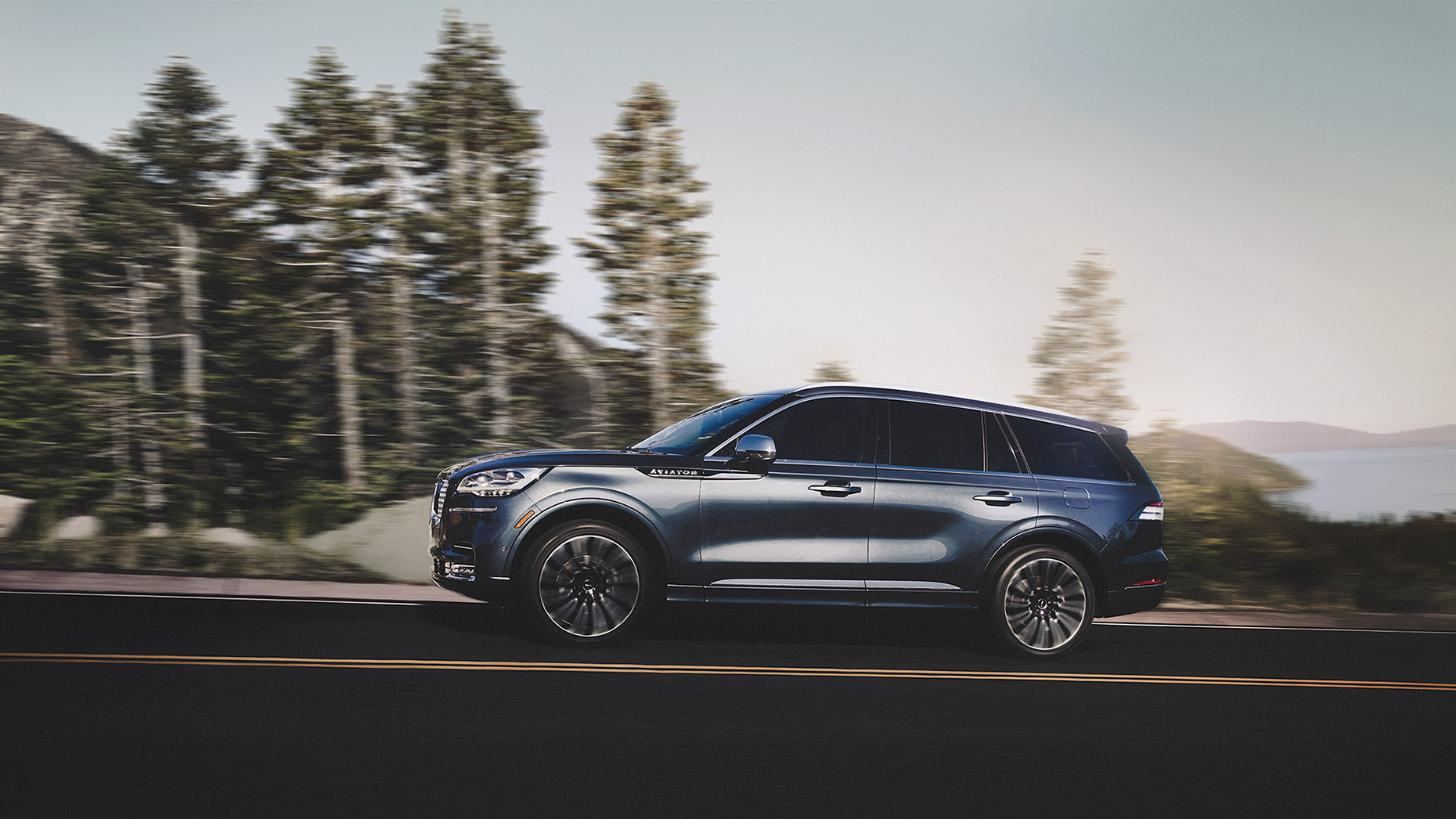 Tyler_Gourley_Lincoln_MY20_Aviator_004